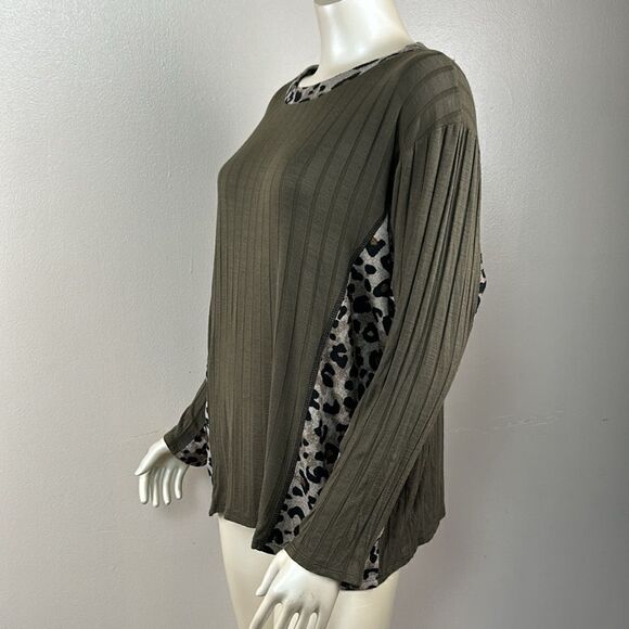 Women’s HAPTICS mixed media animal print ribbed long sleeve shirt top green - Picture 4 of 5